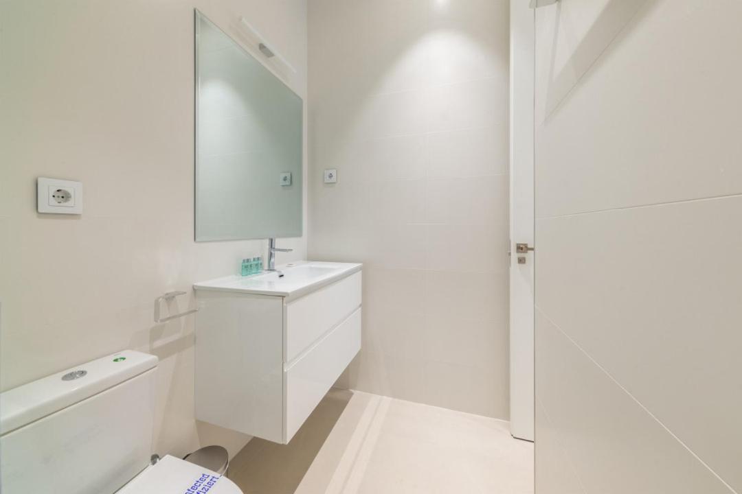 2 Bedrooms 2 Bathrooms Furnished - Delicias - Modern- Mintystay Madrid Kültér fotó